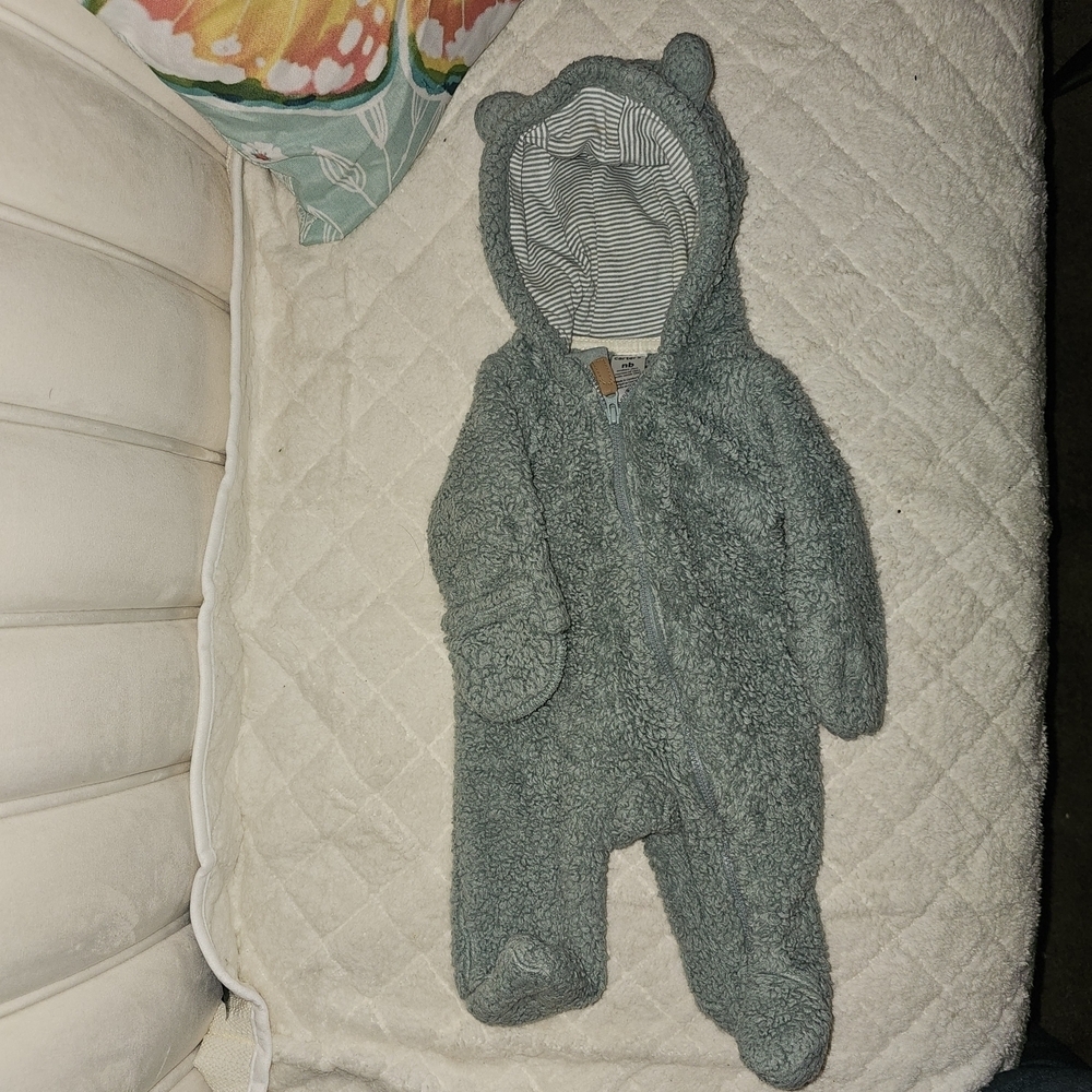 0Carter's Fuzzy Teal Hooded Footie